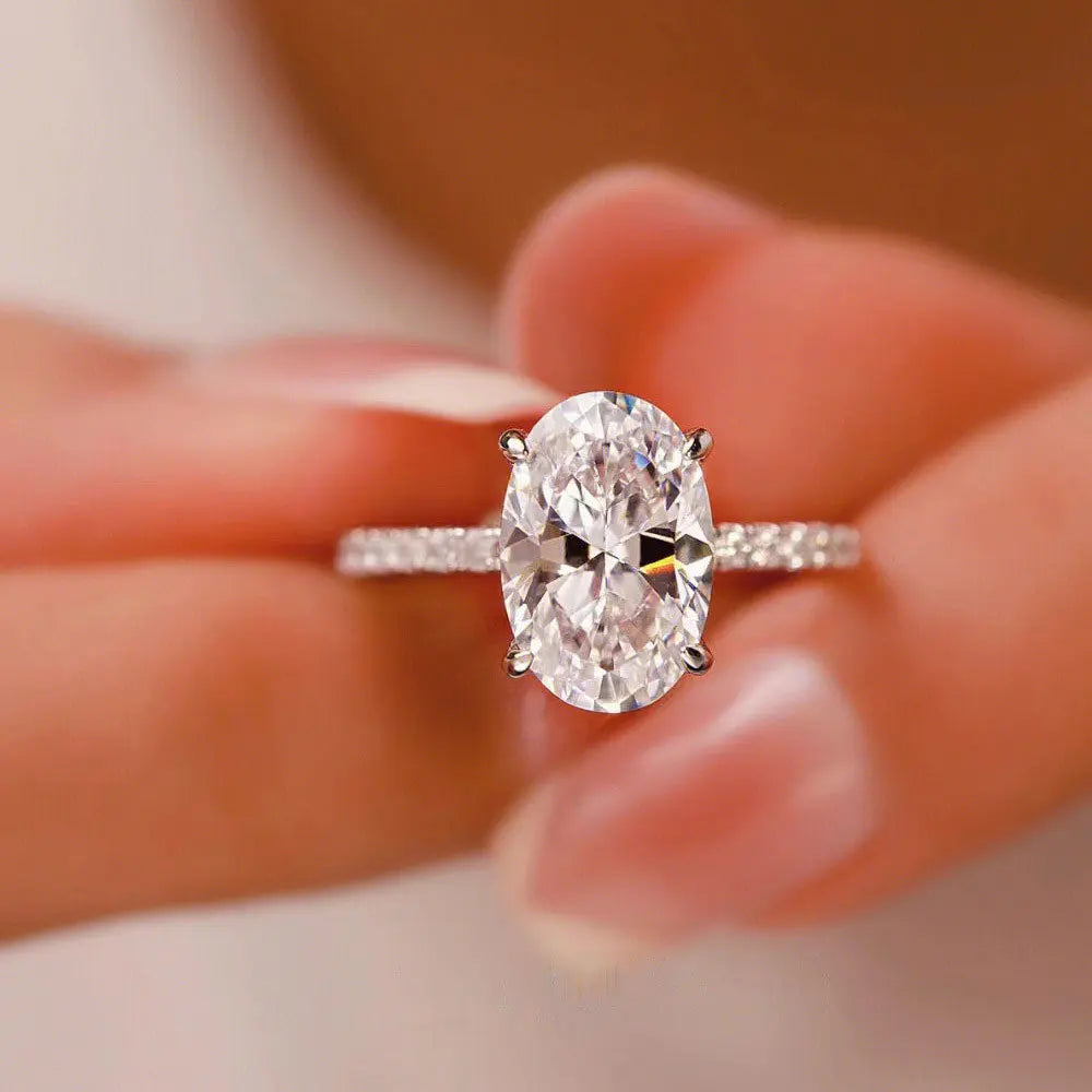 Oval Cut Moissanite Ring