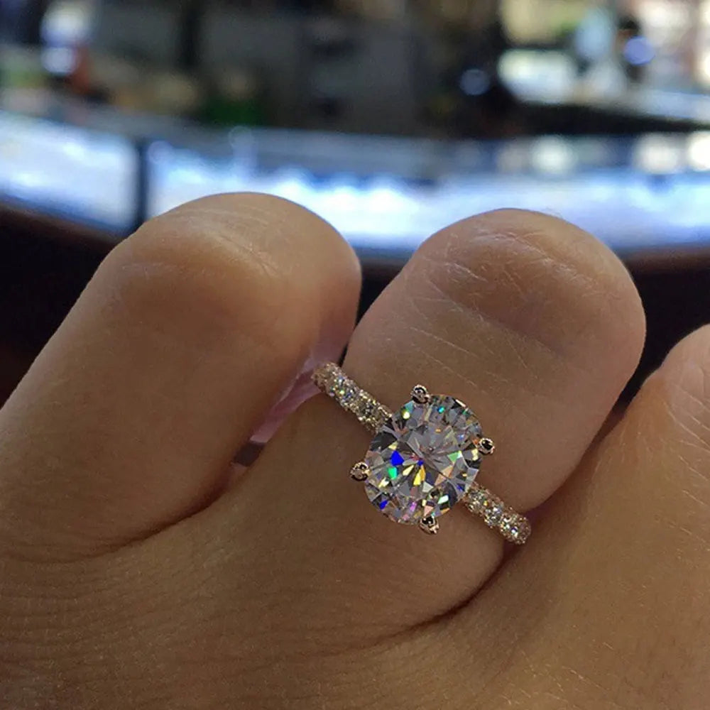 Oval Cut Moissanite Ring
