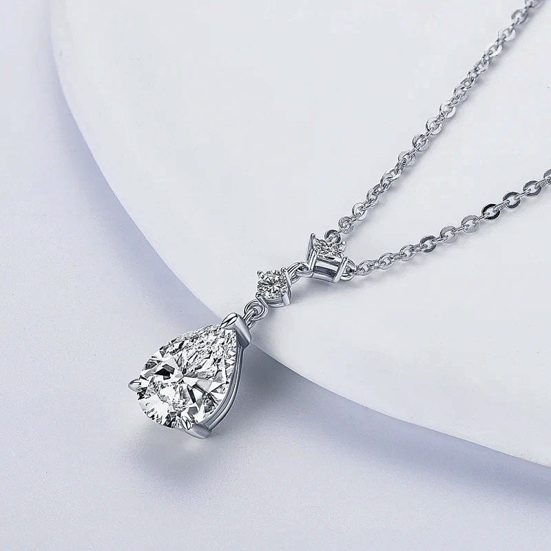 Pear Cut Moissanite Pendant Necklace