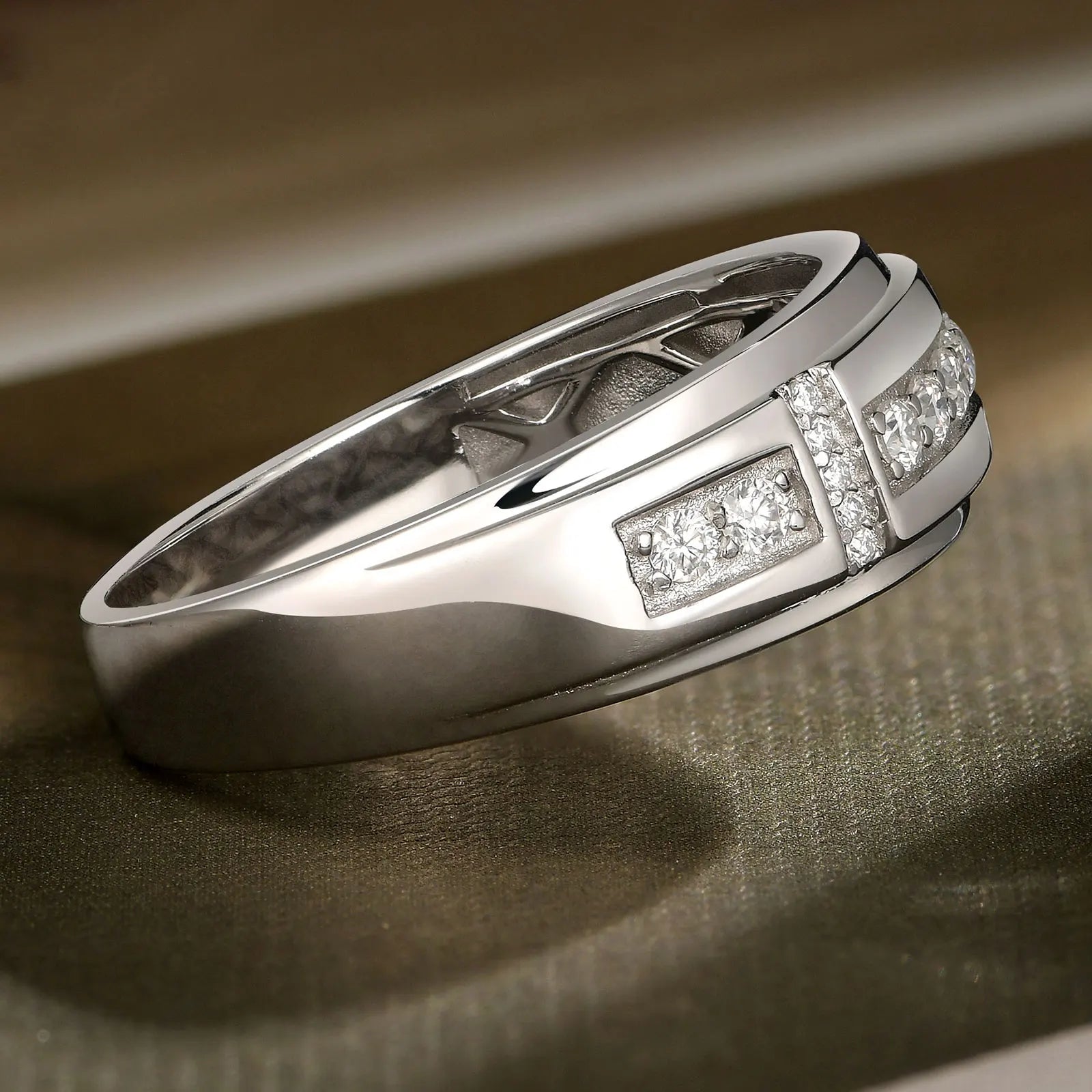 Men's  Elegant Sterling Silver Full Moissanite Ring