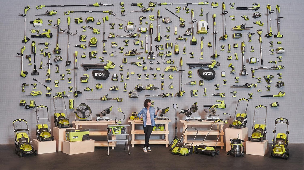 RYOBI 18 V ONE+ Akku-Rasenmäher RLM18X33B40 (Schnittbreite 33 cm, 5-fache Höhenverstellung 25-65 mm, zusammenklappbares Griffgestänge, inkl. Mulchkeil, 35l Grasfangsack, 4,0Ah Akku & Ladegerät)
