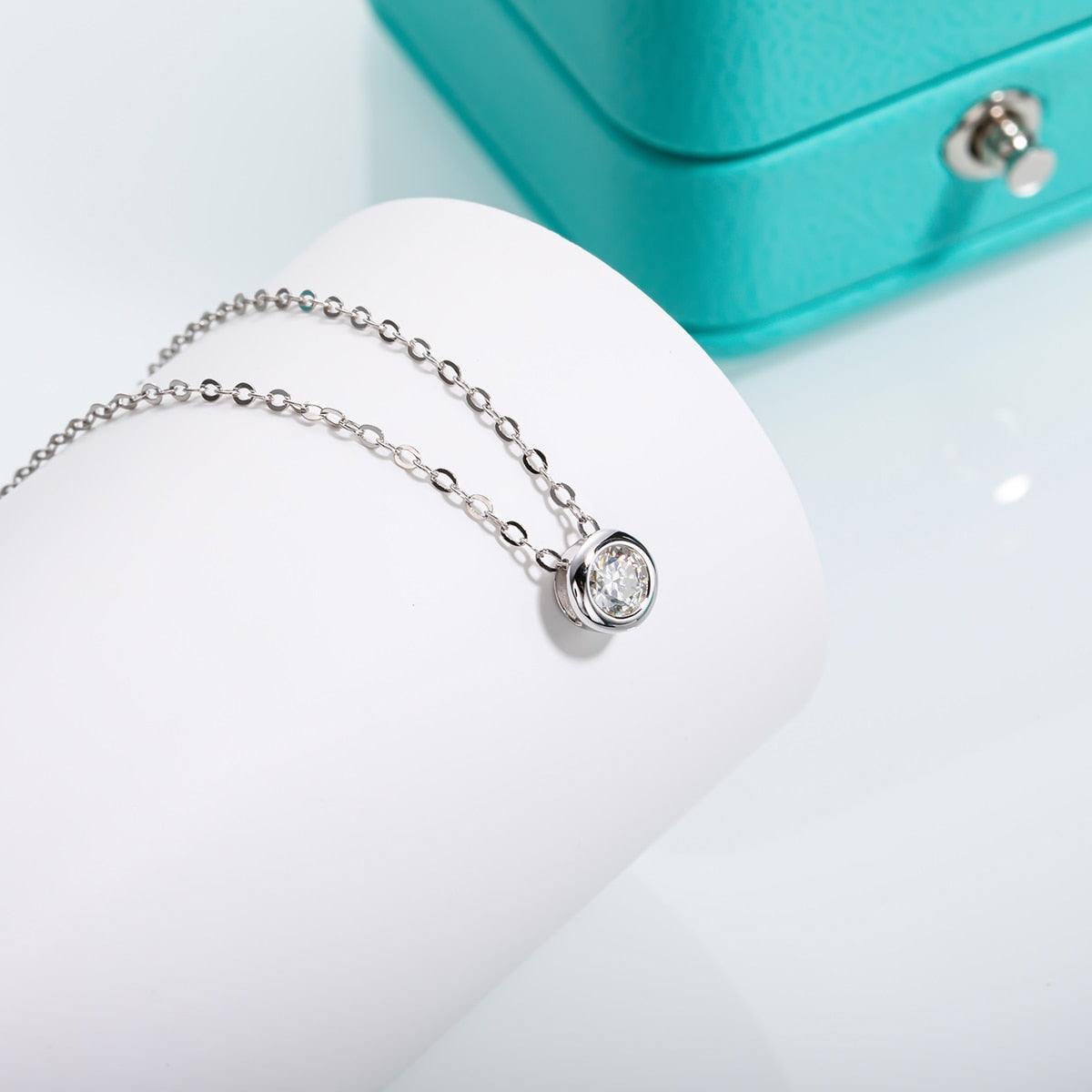 Brilliant Round Necklace