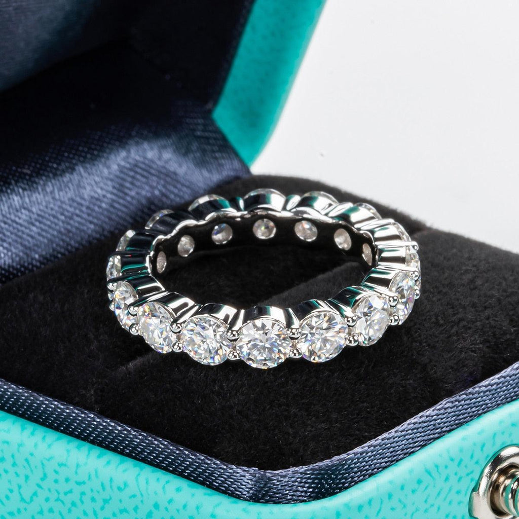 Charming Eternity Band