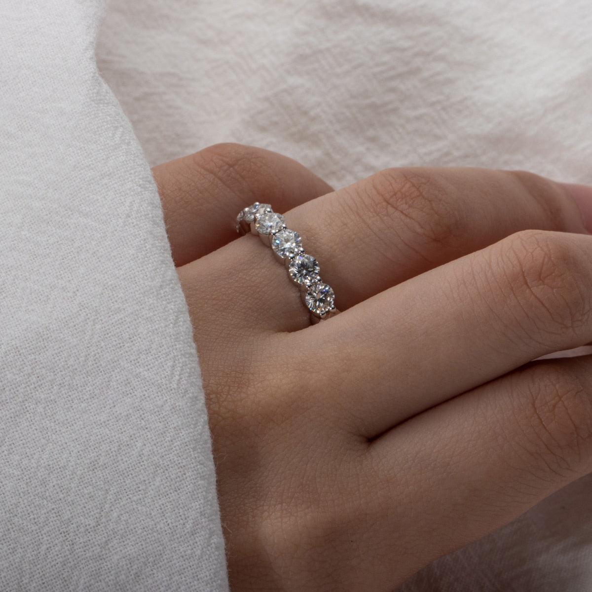 Charming Eternity Band