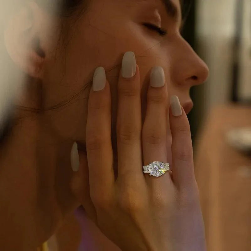 Engagement Moissanite Ring