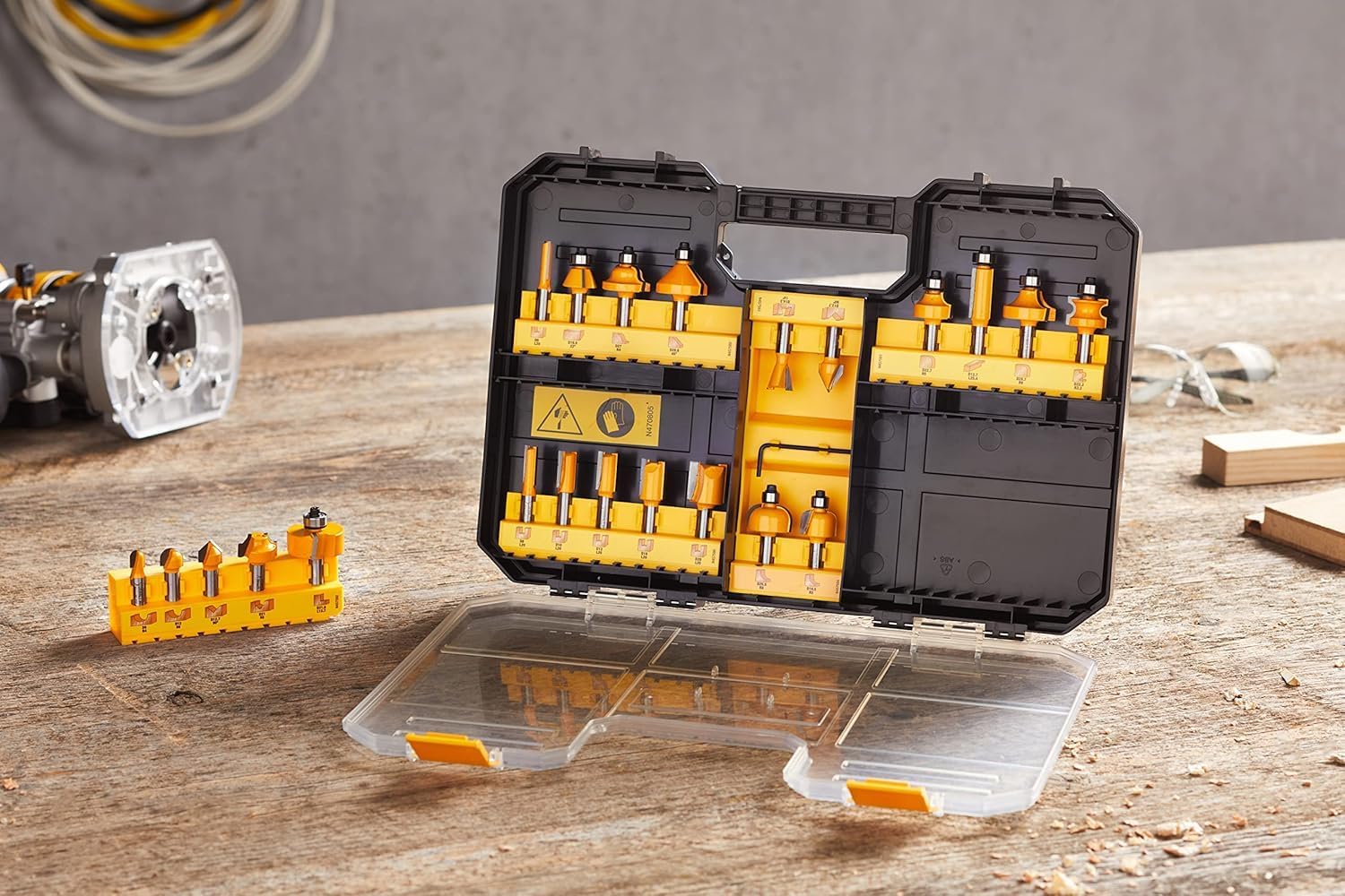 DEWALT Akku-Rasentri mmer (18 Volt, bürstenlos, 30 cm Schnittbreite, zwei-Stufen-Elektronik, Bumb-Feed Fadenverlängerung, für große Flächen und Gärten, Lieferung ohne Akku und Ladegerät) DCM561PB