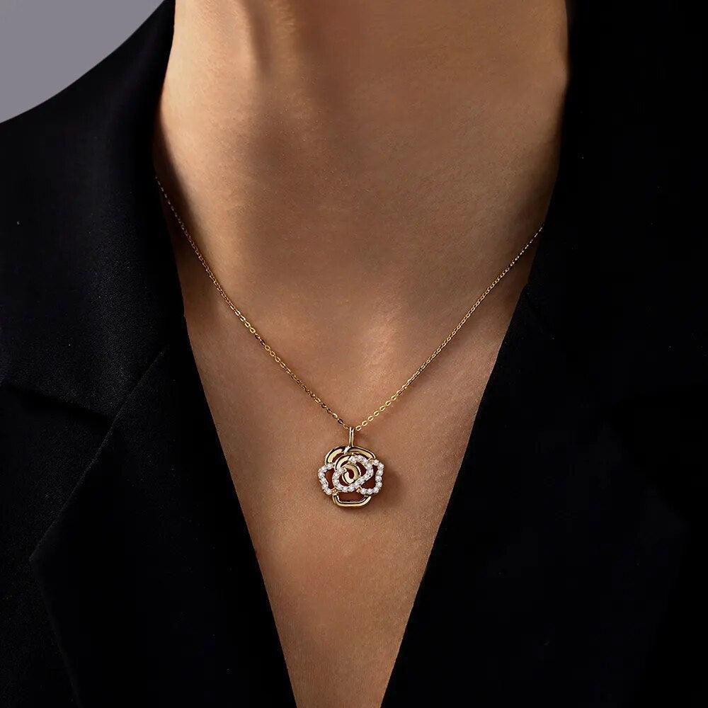 Flower Pendant Necklace